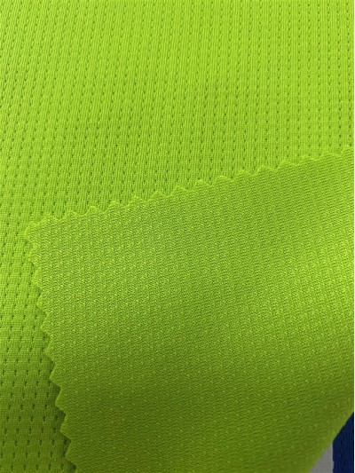 ZJ-DC S0191 平行小鳥眼 克重：150GSM  門幅：185CM   成份：100%Polyester 吸濕排汗 側面照